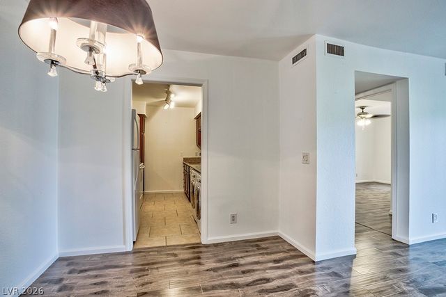 650 Oakmont Avenue 2111, Las Vegas, NV 89109