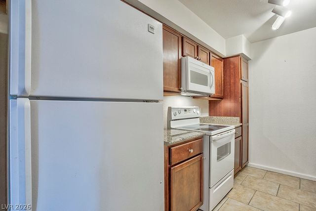 650 Oakmont Avenue 2111, Las Vegas, NV 89109