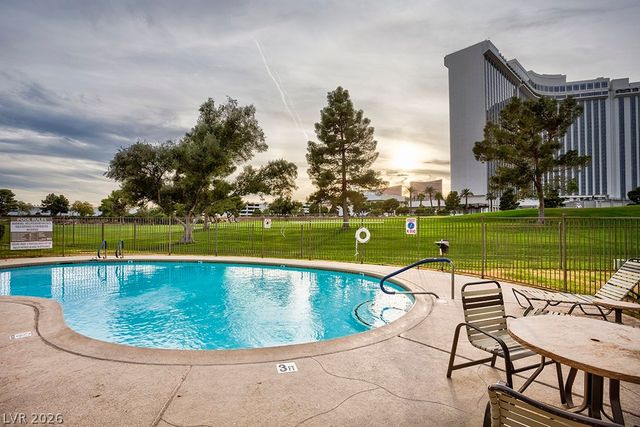 650 Oakmont Avenue 2111, Las Vegas, NV 89109