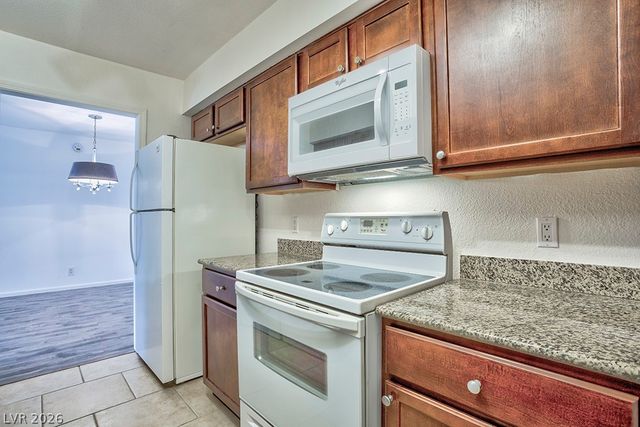 650 Oakmont Avenue 2111, Las Vegas, NV 89109
