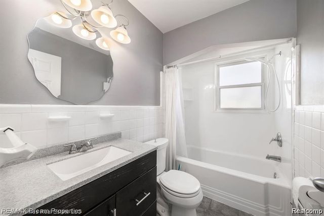 1803 N Connecticut Avenue, Royal Oak, MI 48073