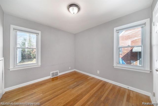 1803 N Connecticut Avenue, Royal Oak, MI 48073