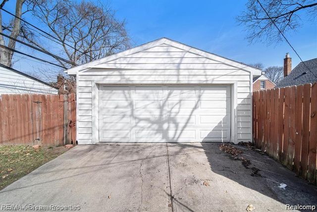 1803 N Connecticut Avenue, Royal Oak, MI 48073