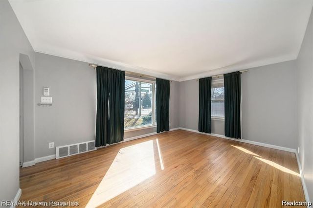 1803 N Connecticut Avenue, Royal Oak, MI 48073