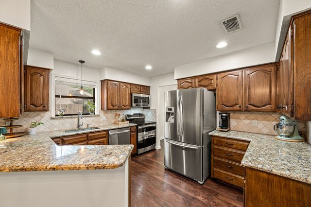 1312 Circle Lane, Bedford, TX 76022