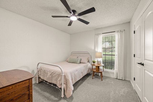 1312 Circle Lane, Bedford, TX 76022