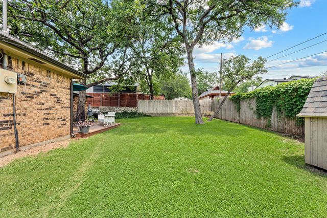 1312 Circle Lane, Bedford, TX 76022