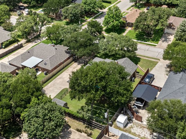 1312 Circle Lane, Bedford, TX 76022