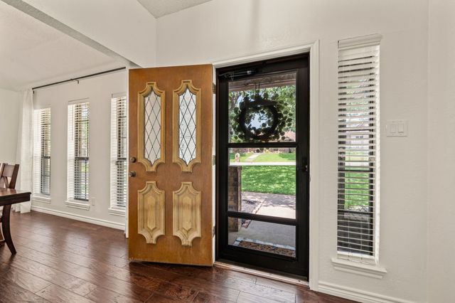 1312 Circle Lane, Bedford, TX 76022