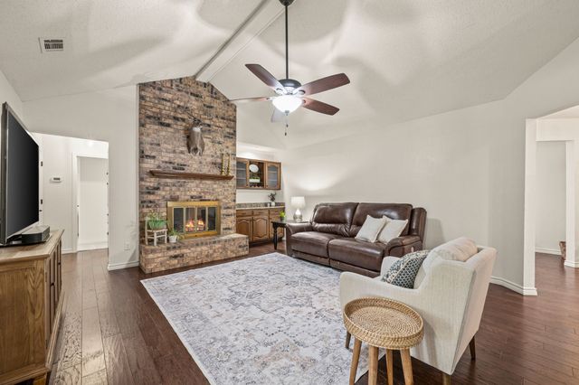 1312 Circle Lane, Bedford, TX 76022