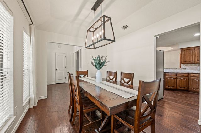 1312 Circle Lane, Bedford, TX 76022