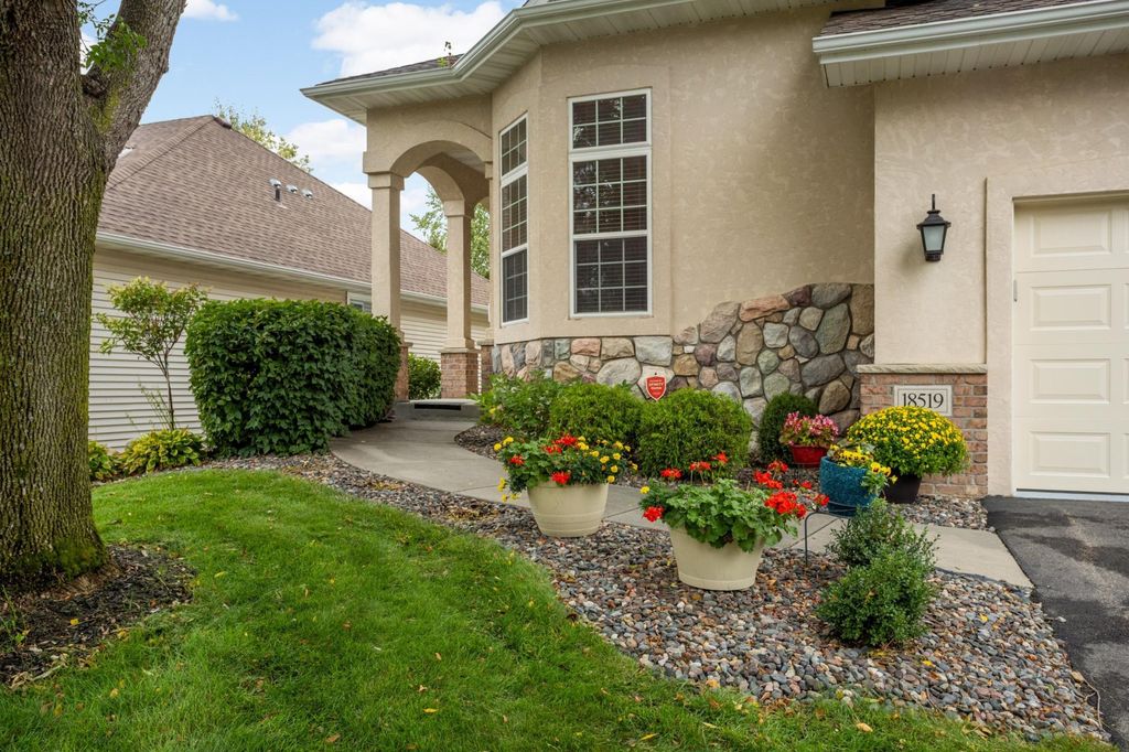 18519 Farmstead Circle, Eden Prairie, MN 55347 — photo 3
