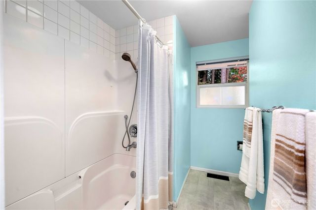 7113 5th Avenue SE, Lacey, WA 98503