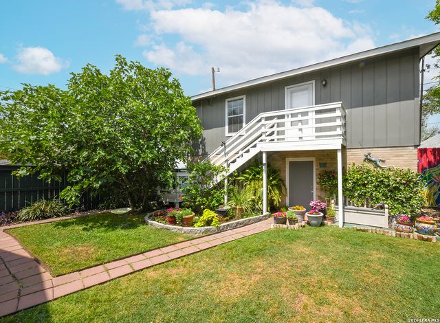 947 W Agarita, San Antonio, TX 78201