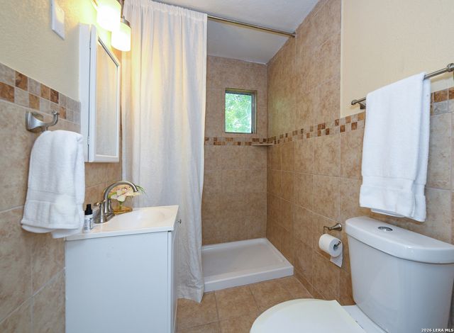 947 W Agarita, San Antonio, TX 78201