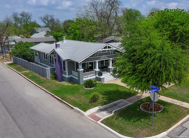 947 W Agarita, San Antonio, TX 78201