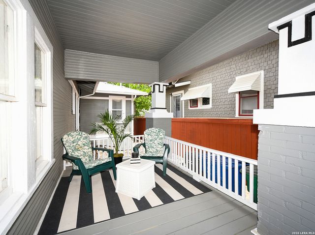 947 W Agarita, San Antonio, TX 78201