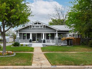 947 W Agarita, San Antonio, TX 78201