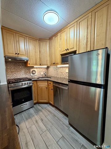 27 Northill Street 3M, Stamford, CT 06907