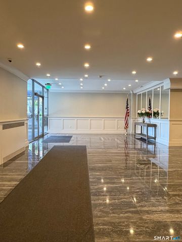 27 Northill Street 3M, Stamford, CT 06907