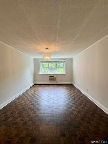 27 Northill Street 3M, Stamford, CT 06907