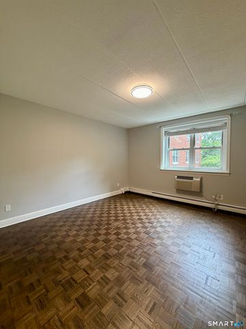 27 Northill Street 3M, Stamford, CT 06907