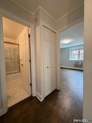 27 Northill Street 3M, Stamford, CT 06907