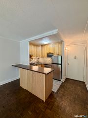 27 Northill Street 3M, Stamford, CT 06907