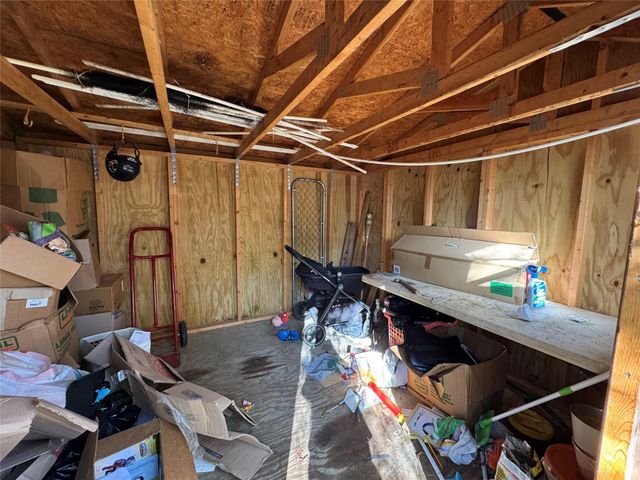 502 S Hyannis Port Street, Crosby, TX 77532