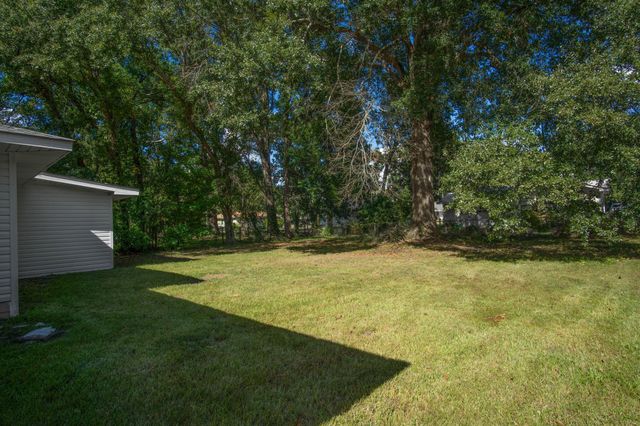 108 Barron St., Petal, MS 39465