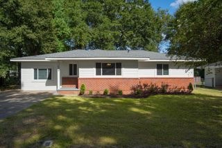 108 Barron St., Petal, MS 39465