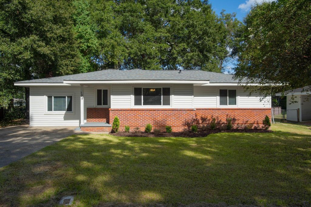 108 Barron St., Petal, MS 39465