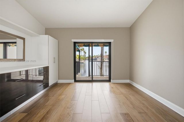 8555 Ardoch Rd, Miami Lakes, FL 33016