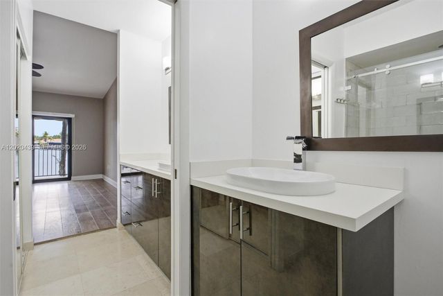 8555 Ardoch Rd, Miami Lakes, FL 33016