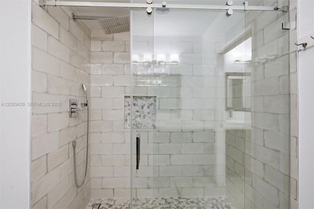 8555 Ardoch Rd, Miami Lakes, FL 33016