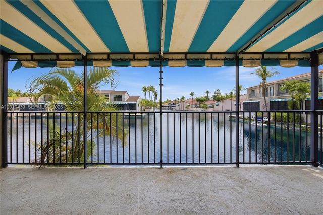 8555 Ardoch Rd, Miami Lakes, FL 33016