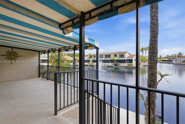 8555 Ardoch Rd, Miami Lakes, FL 33016