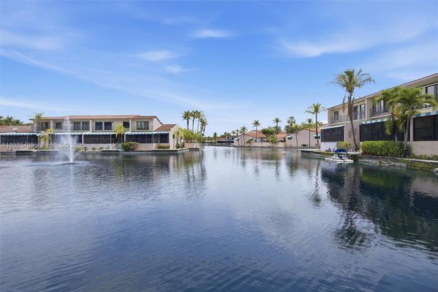 8555 Ardoch Rd, Miami Lakes, FL 33016