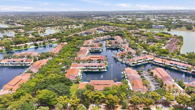 8555 Ardoch Rd, Miami Lakes, FL 33016