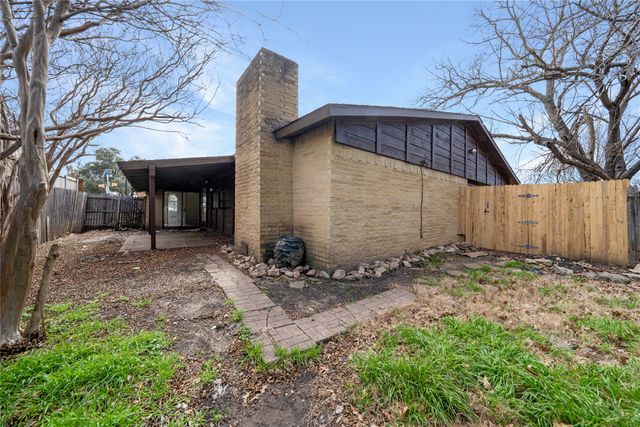 3021 Pinewood Drive, Garland, TX 75044