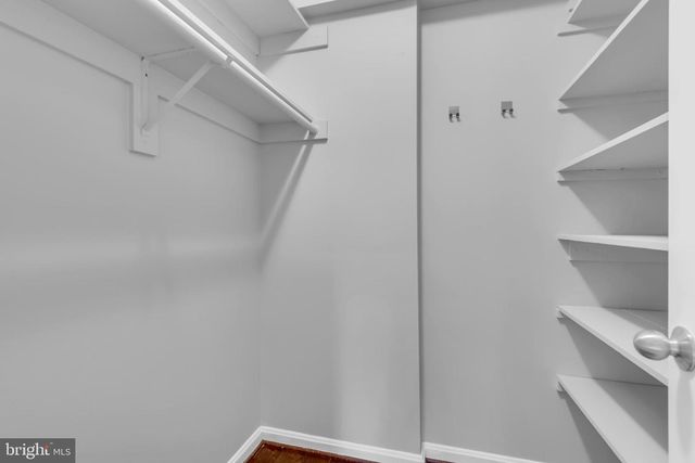 2400 CLARENDON BLVD #212, Arlington, VA 22201