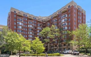 2400 CLARENDON BLVD #212, Arlington, VA 22201