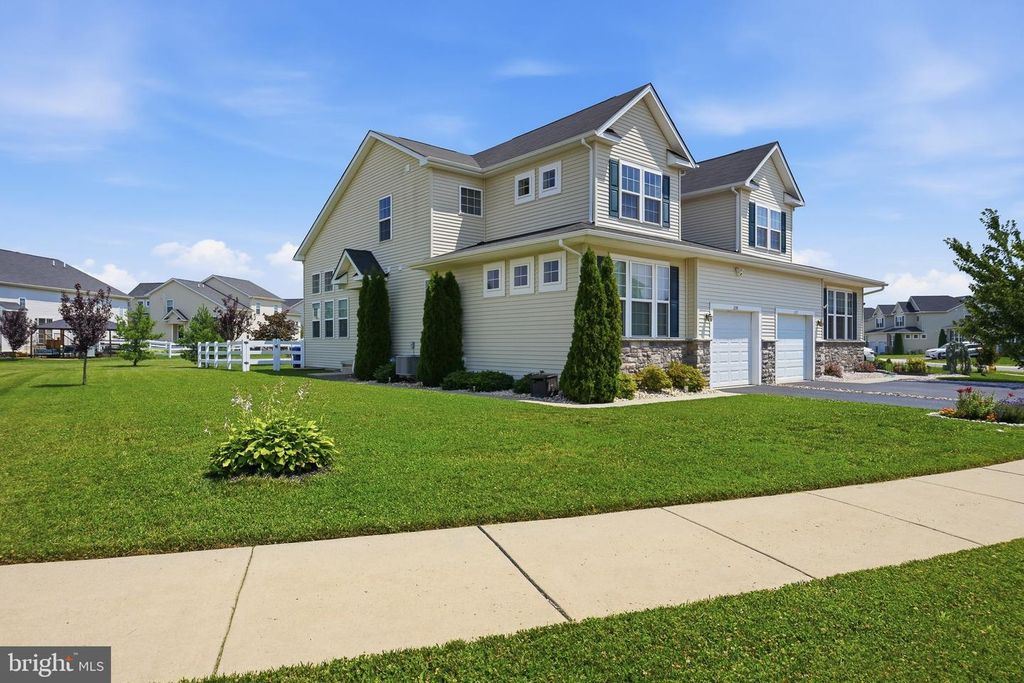 235 ROSSNAKILL RD, Middletown, DE 19709
