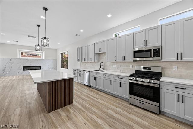 5807 Rothbury Avenue, Las Vegas, NV 89141