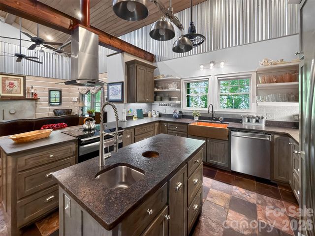 584 Clear Spring Trail 61, Nebo, NC 28761