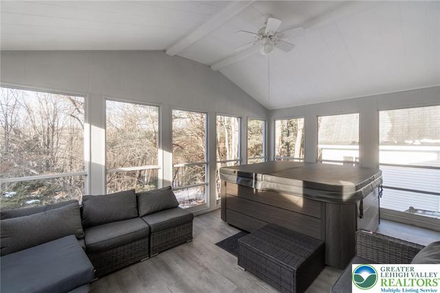 339 Stony Brook Drive, Chestnuthill Twp, PA 18360