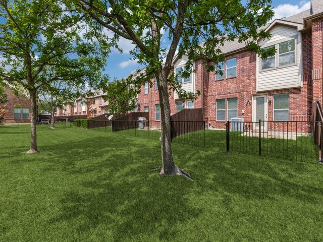 636 Gray Stone Lane, Richardson, TX 75081