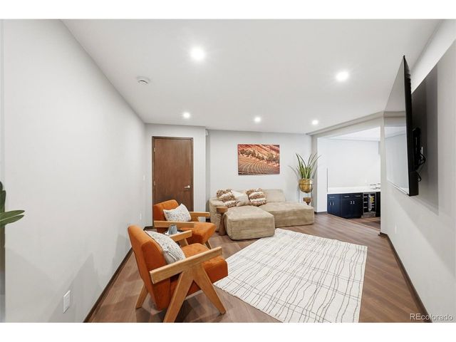 410 N Aspen St, Alma, CO 80420