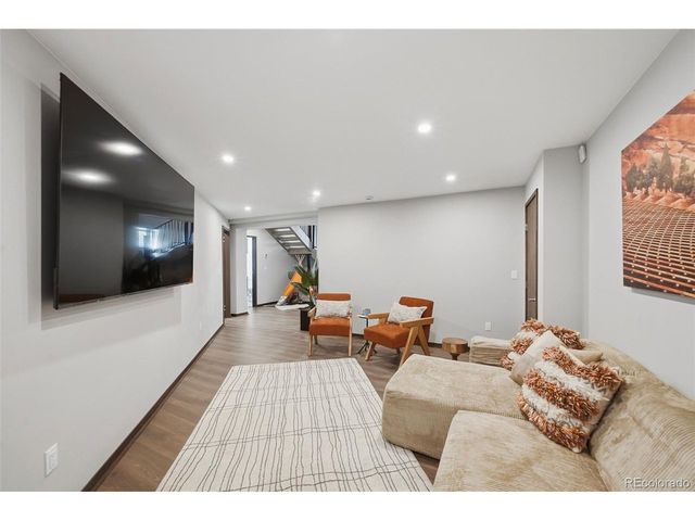 410 N Aspen St, Alma, CO 80420