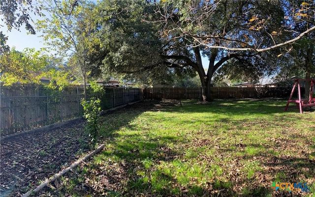 1250 E Common Street, New Braunfels, TX 78130